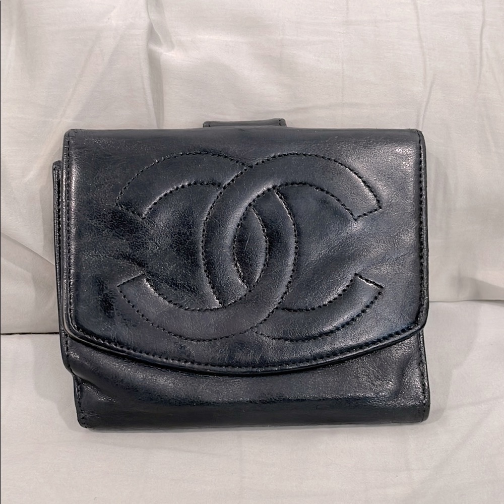 Chanel Black Lambskin Timeless CC Compact Wallet preowned